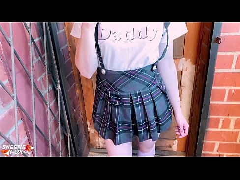 ❤️ Msichana wa shule Ananyonya Dick yake kwa kina na kutombana badala ya madarasa. Pononi kuu kwa sw.mrvideospornogratis.ru ❌️❤