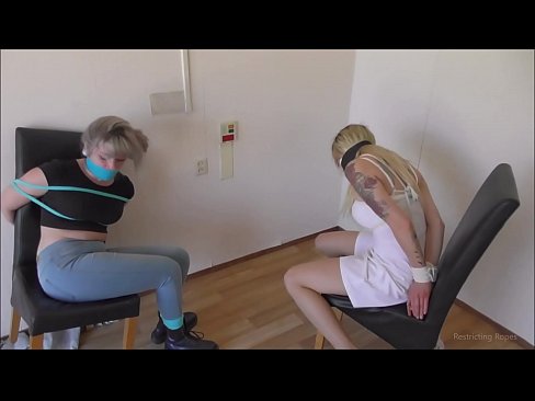 ❤️ Mraibu / amefungwa na kufungwa / msichana katika dhiki Pononi kuu kwa sw.mrvideospornogratis.ru ❌️❤